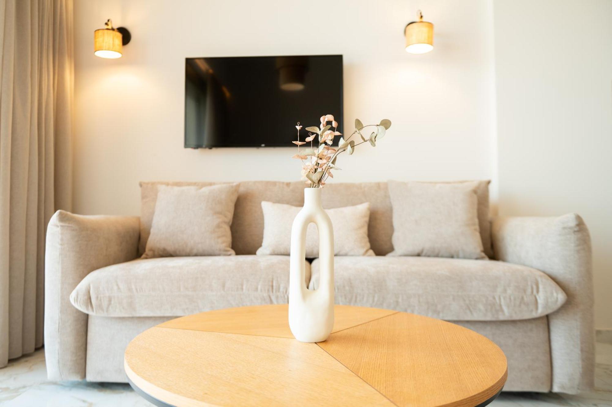 Petradi Suites Kalamata Ngoại thất bức ảnh