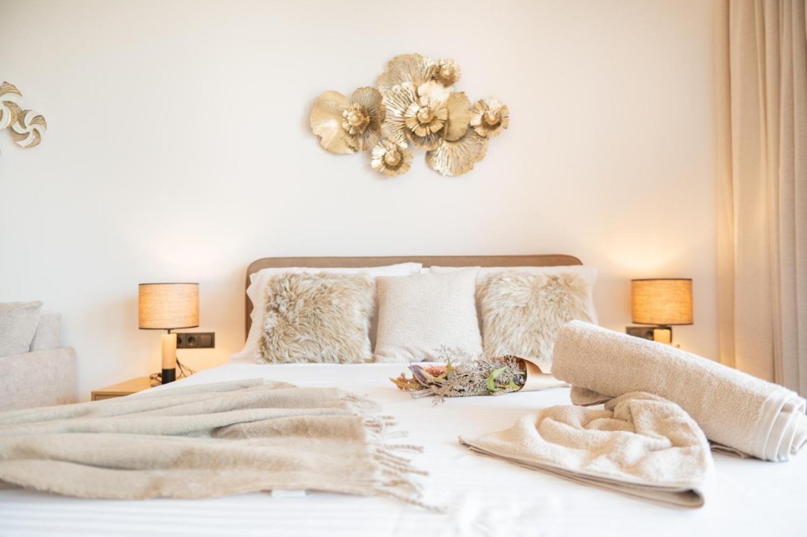 Petradi Suites Kalamata Ngoại thất bức ảnh