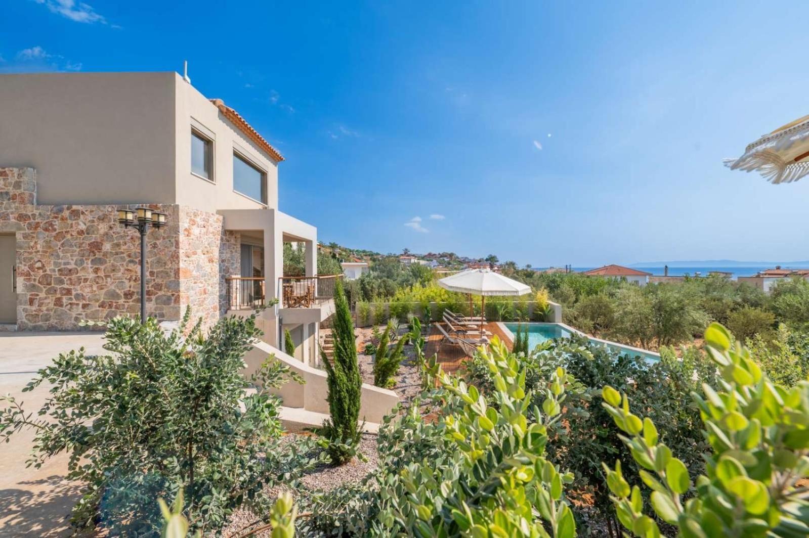 Petradi Suites Kalamata Ngoại thất bức ảnh