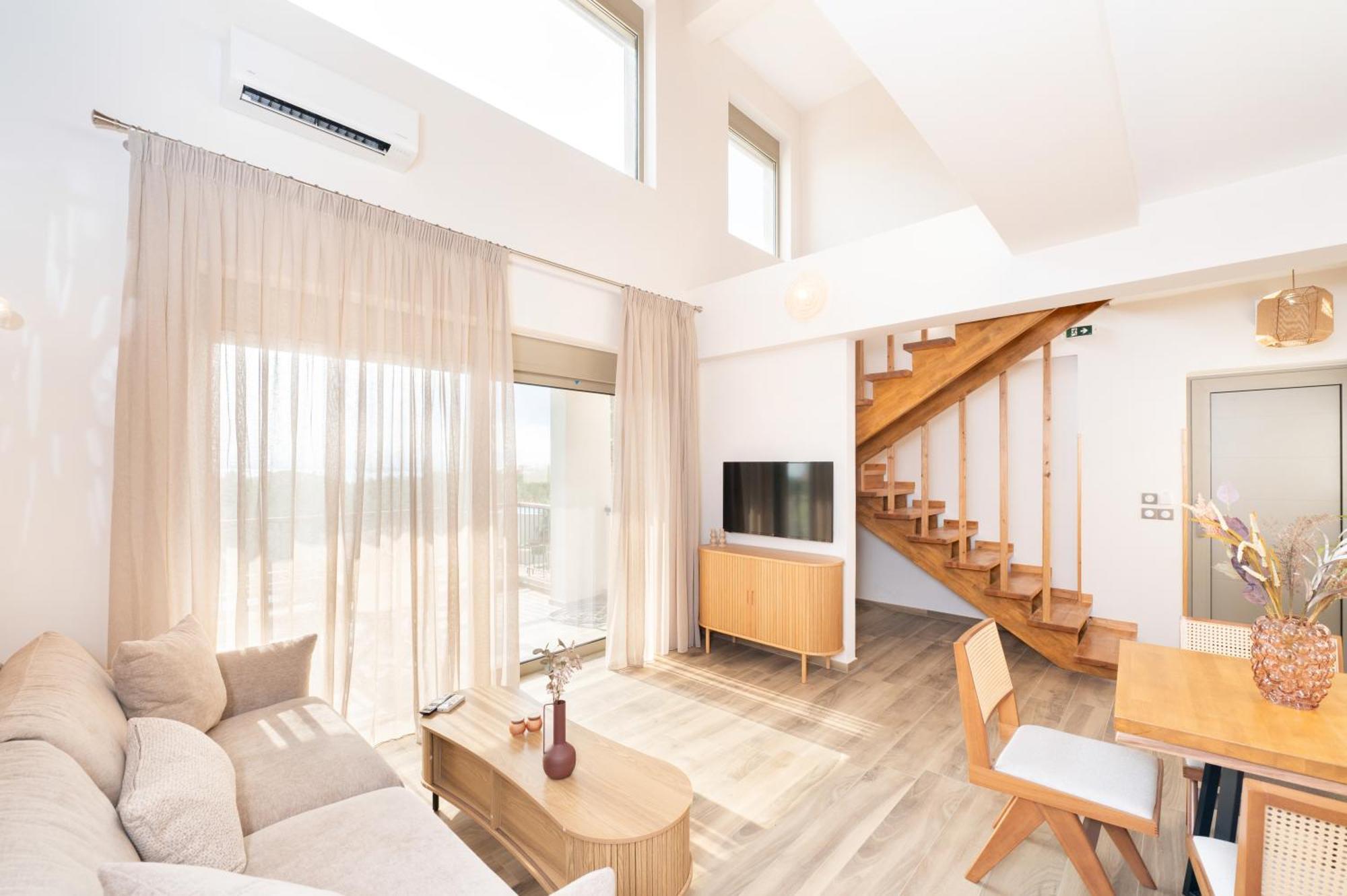Petradi Suites Kalamata Ngoại thất bức ảnh