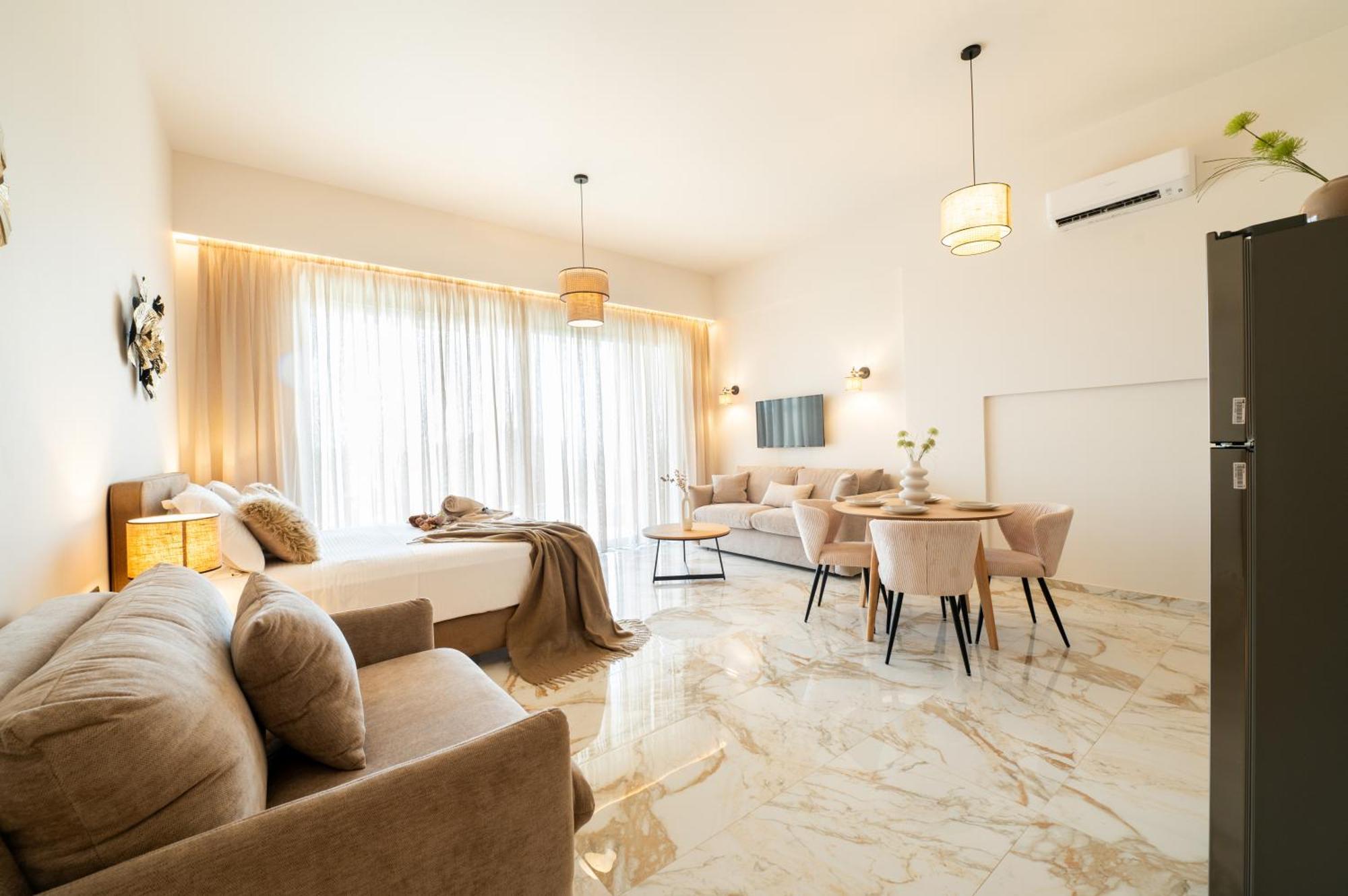 Petradi Suites Kalamata Ngoại thất bức ảnh