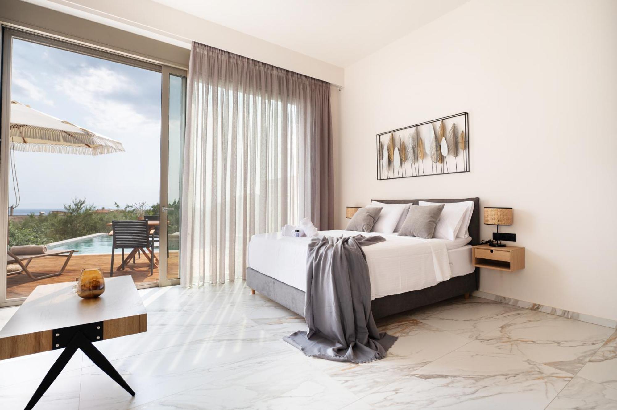 Petradi Suites Kalamata Ngoại thất bức ảnh