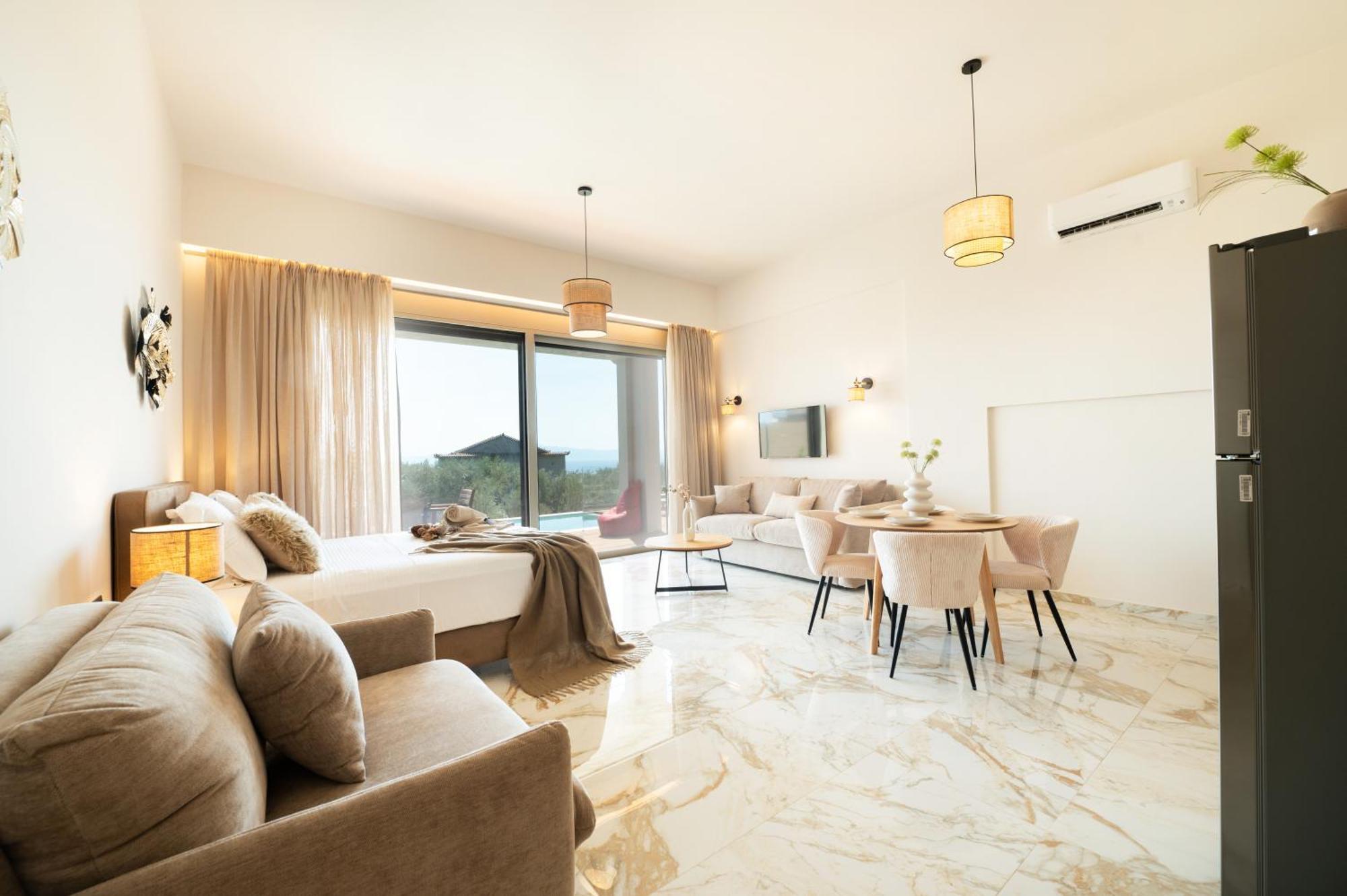 Petradi Suites Kalamata Ngoại thất bức ảnh