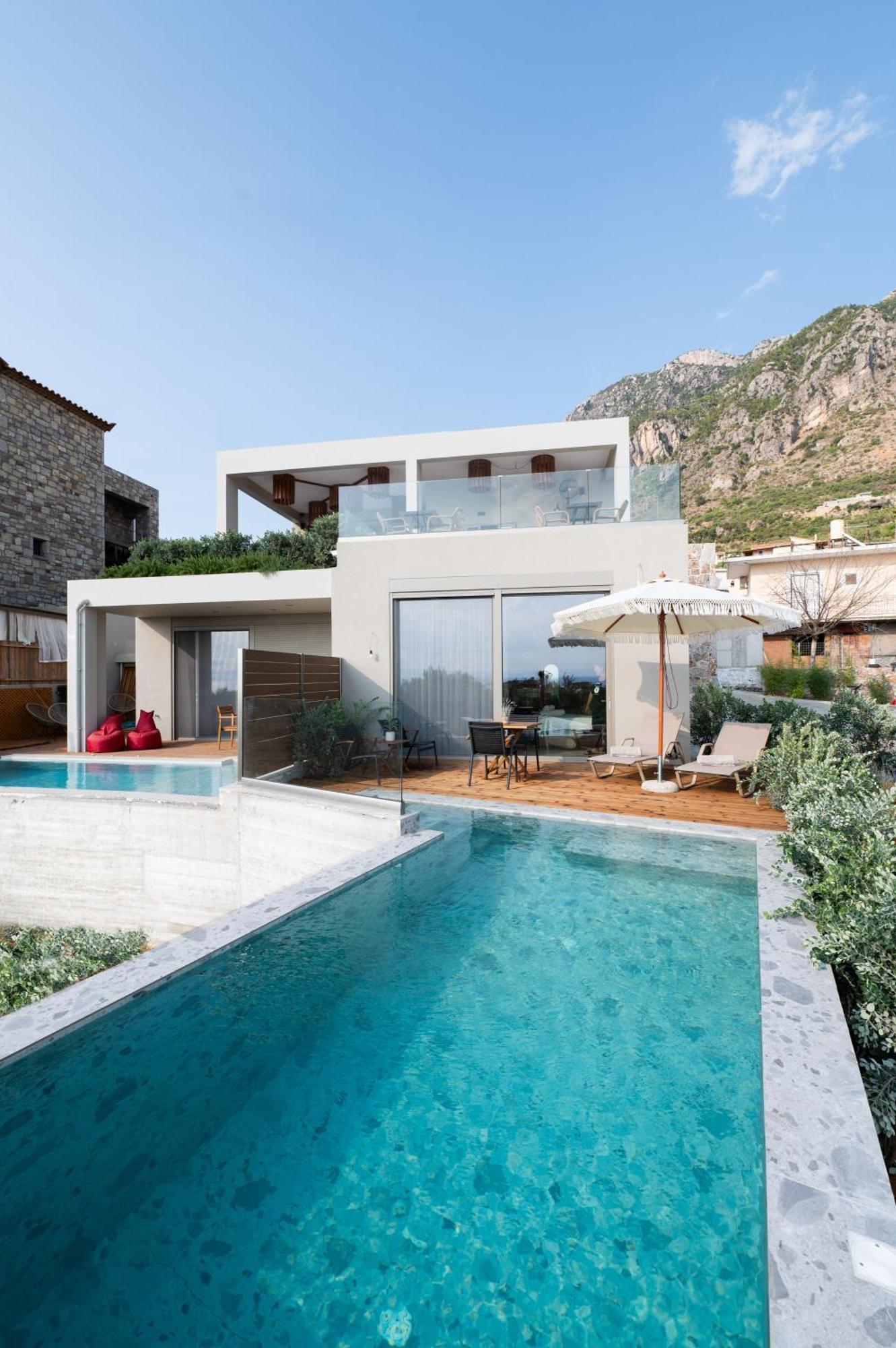 Petradi Suites Kalamata Ngoại thất bức ảnh